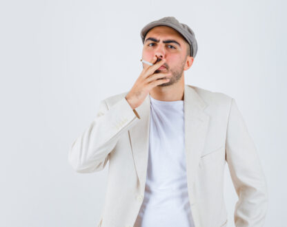 Smoking-will-yellow-is-the-crown